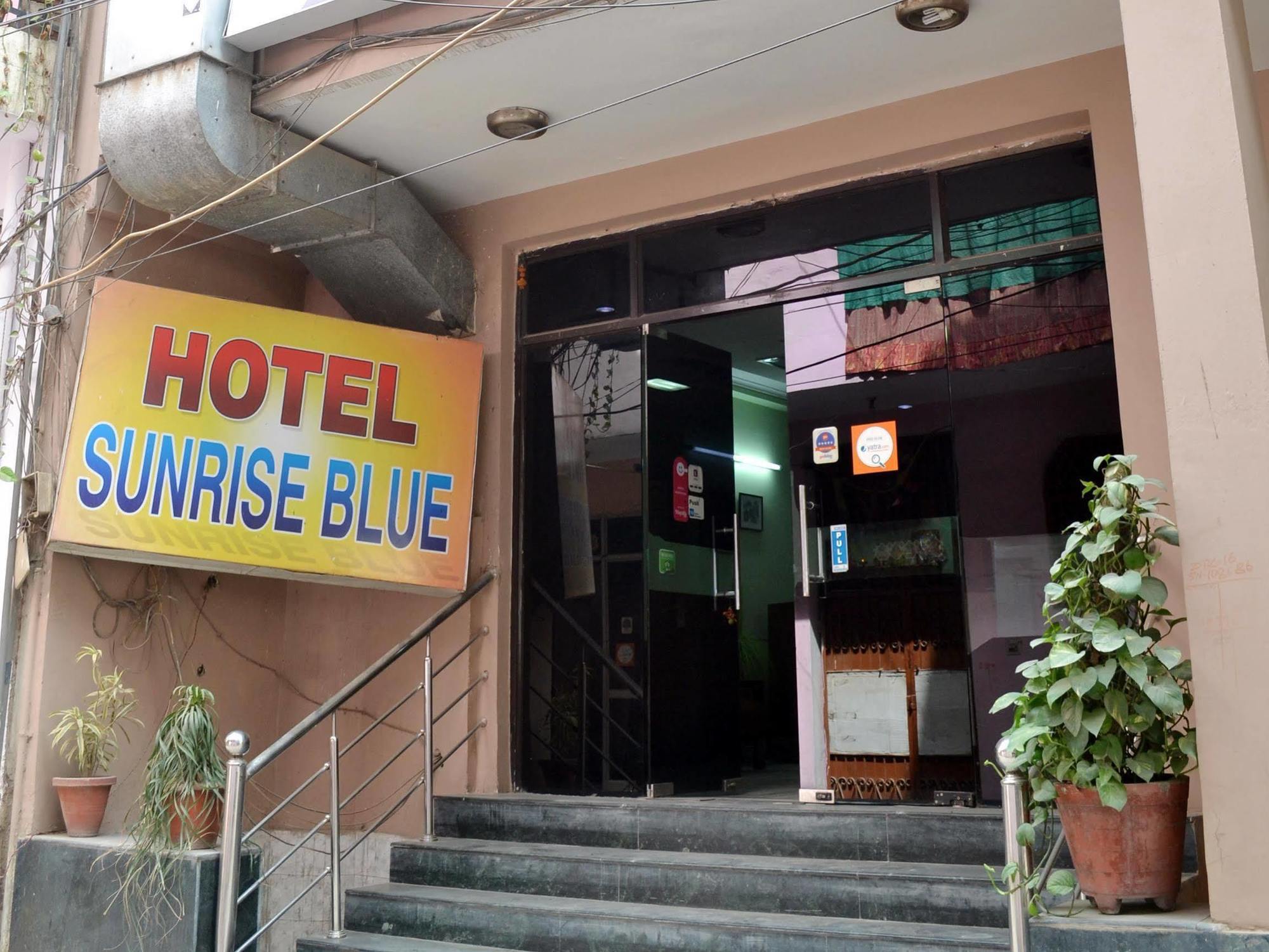 Airport Hotel Sunrise Blue Delhi  Exterior foto